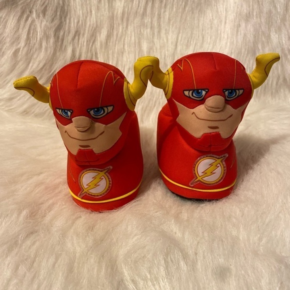 DC Flash Slippers Boys Size Size 5-6 Red Light Up Slip On Shoes